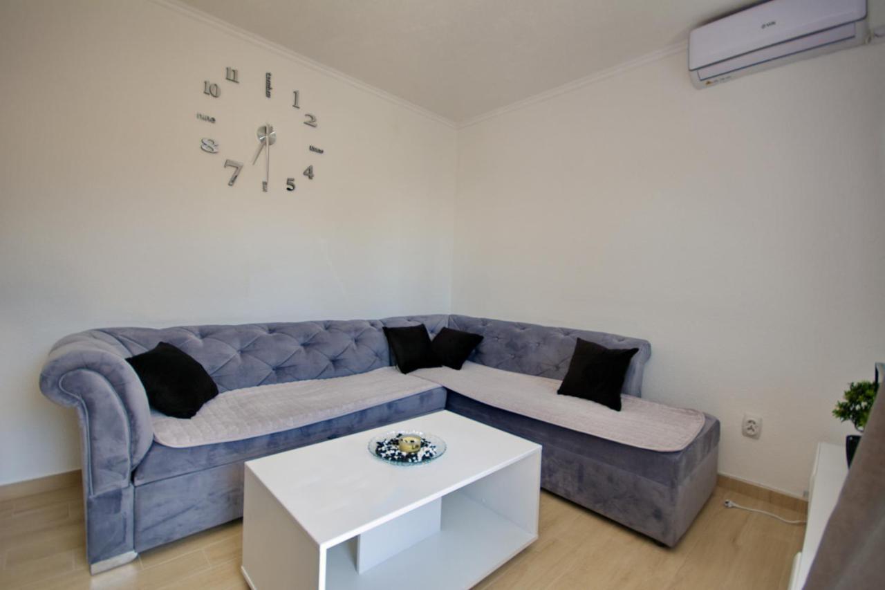 Apartment Martin Котор Екстериор снимка